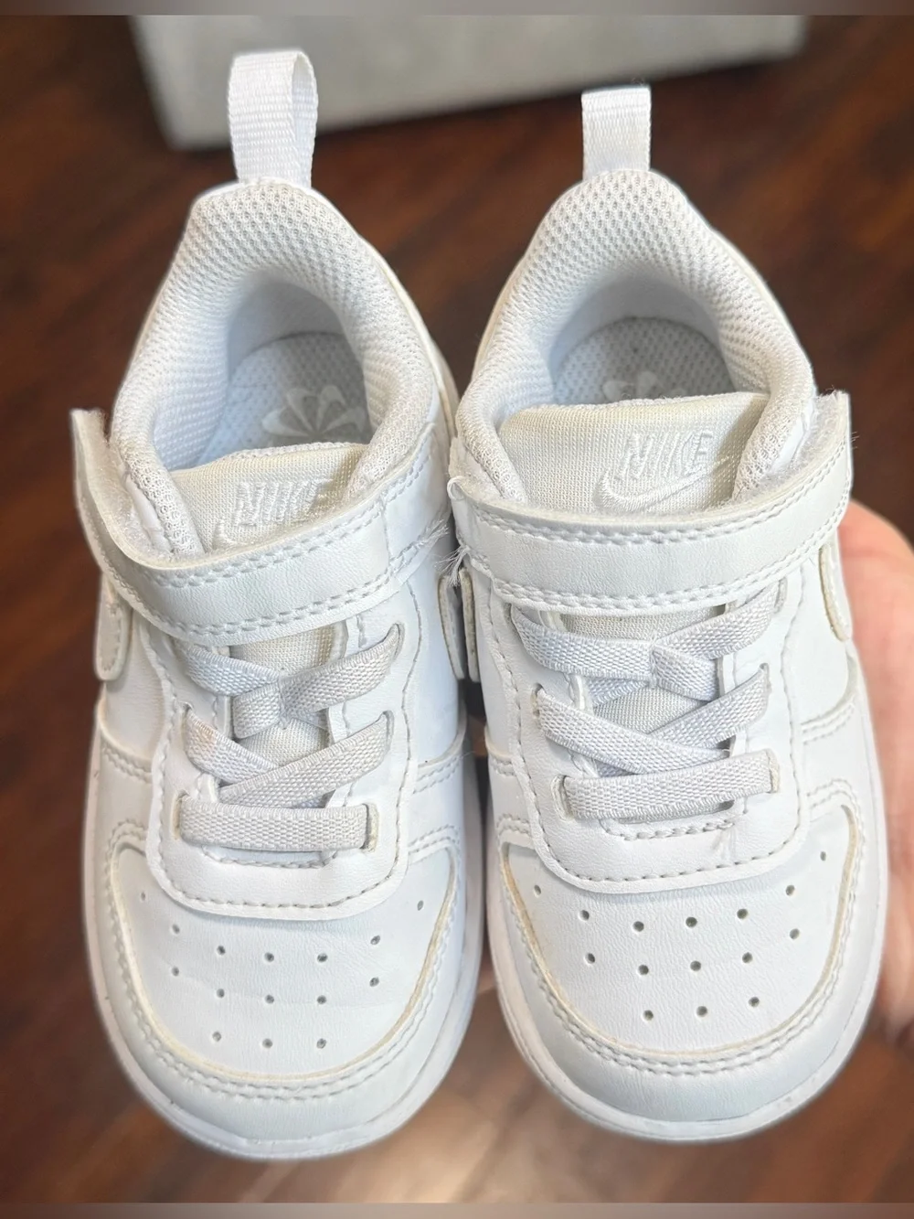 Nike Court Borough Low 2 Toddler White Sneakers Size 6C Hook & Loop